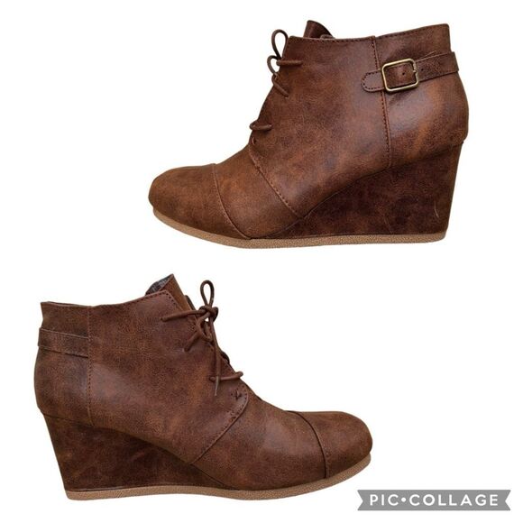 Maurices Cheri Lace Up Wedge Heel Ankle Bootie Brown Distressed Cognac Size 11 - Picture 3 of 10
